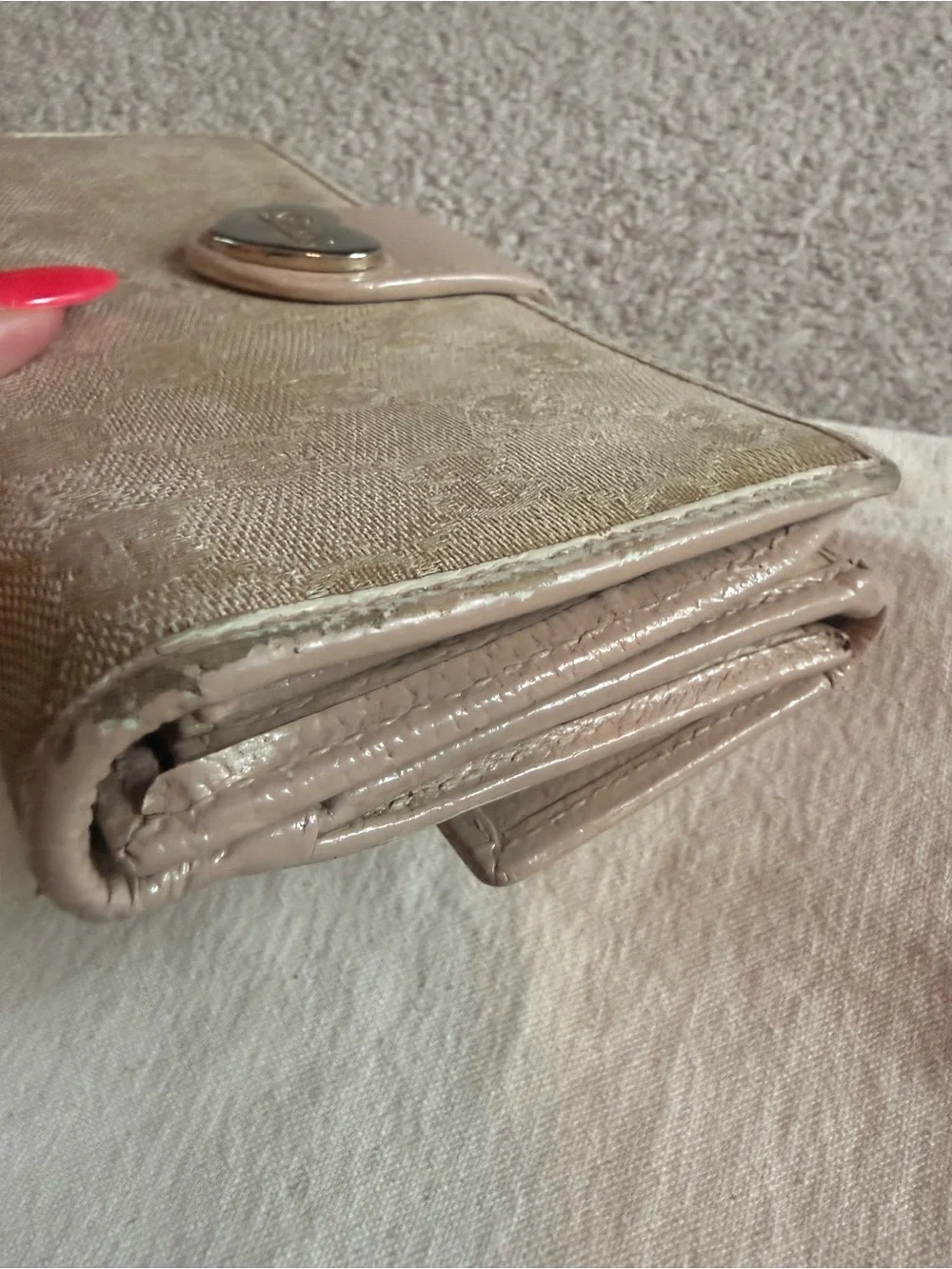 Gucci Pink and Gold GG Heart Snap Continental Wallet
